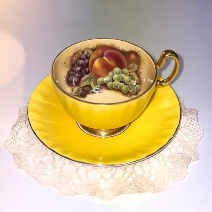 [BUNJANG] Aynsley Fine Bone China Teacup and Saucer Set / [영국 앤틱] 앤슬리 파인본차이나 찻잔 세트