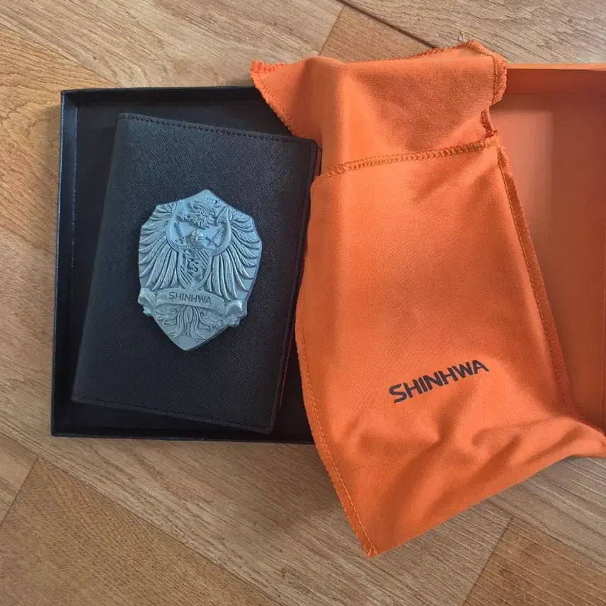 [BUNJANG] Shinhwa Goods Box / 신화 굿즈 박스