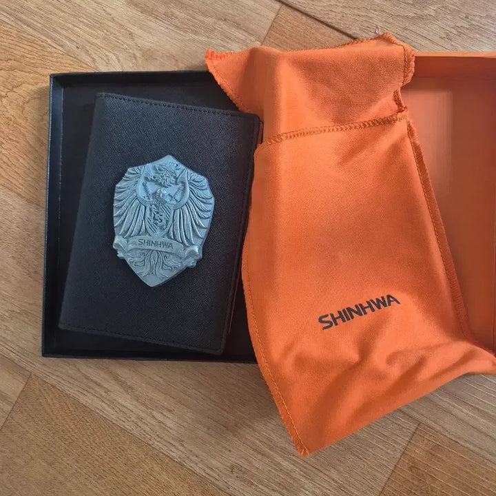 [BUNJANG] Shinhwa Goods Box / 신화 굿즈 박스
