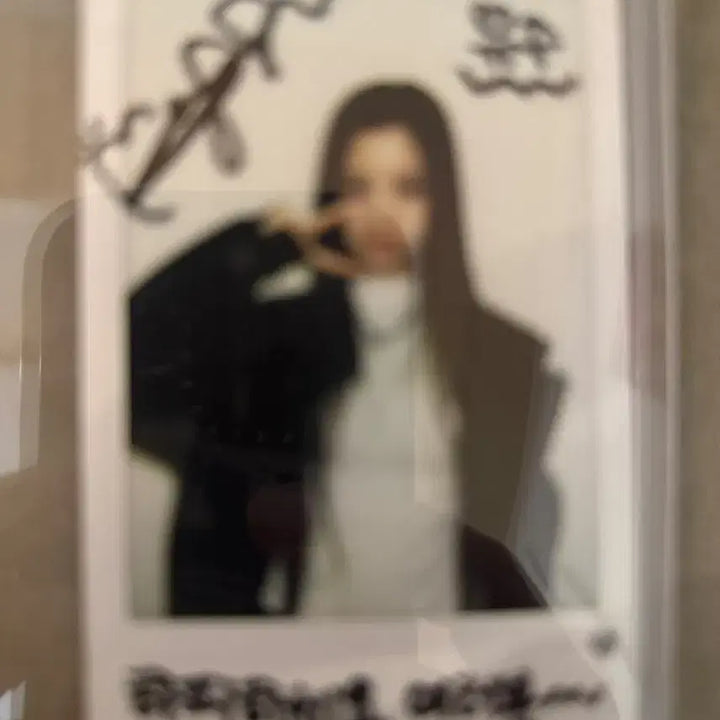 [BUNJANG] Hypeness Princess Yuju Autographed Polaroid / 하입프린세스 유주 친필사인 폴라 260702