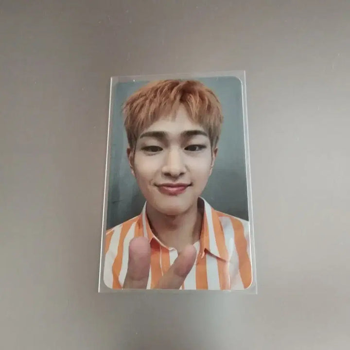 [BUNJANG] SHINee 6th Album Onew Photocard / 샤이니 6집 온유 포카