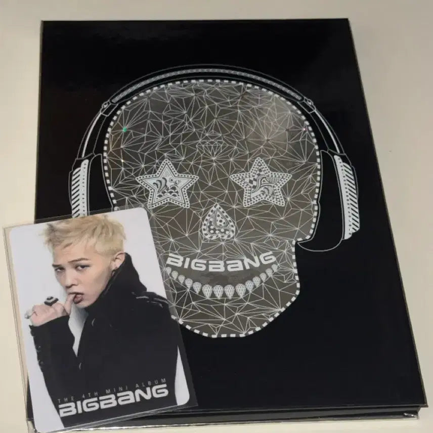 [BUNJANG] BIGBANG Mini Album Vol. 4 + G-Dragon Photocard Bundle Set / 빅뱅 미니 4집 앨범 + 지드래곤 포토카드 일괄
