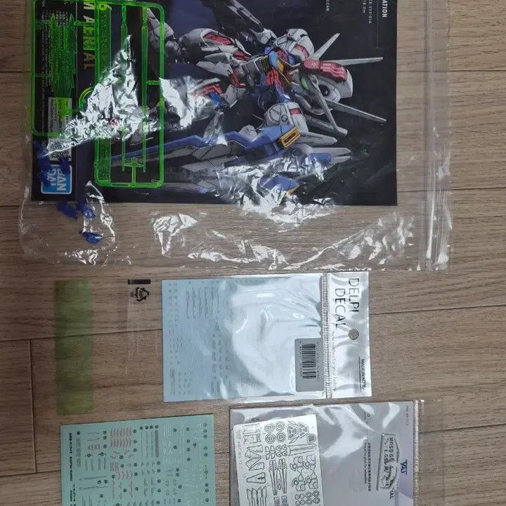 [BUNJANG] Bandai MGSD Freedom &amp; Aerial Gundam (Assembled) / 반다이mgsd 발파토스.에어리얼 가조립 판매