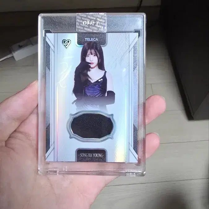 [BUNJANG] fromis_9 TELECA Song Hayoung Worn Relic Card / 프로미스나인 TELECA 송하영 실착 렐릭 팔아요