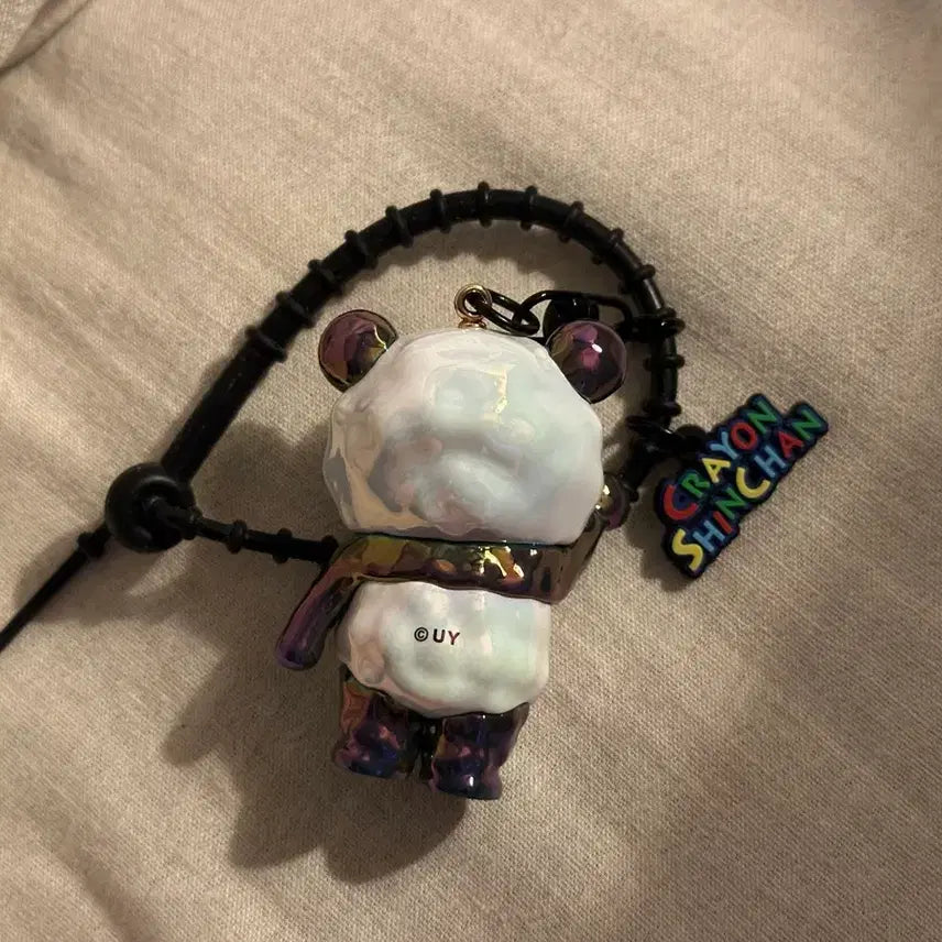 [BUNJANG] Crayon Shin-chan Hologram Figure Keychain Gacha Panda / 짱구 홀로그램 피규어 키링 가챠 팬더