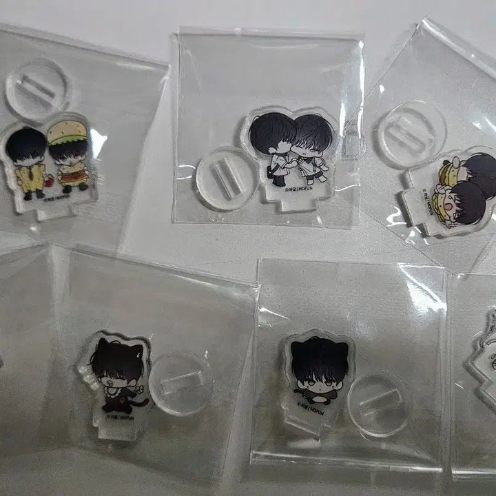 [BUNJANG] Momofen Monday Savior Acrylic Stand / 월요일의 구원자 모펀 아스 아크릴 월구