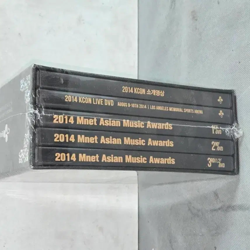 [BUNJANG] KCON 2014 LIVE DVD Sealed Box Set / KCON 2014 LIVE DVD 미개봉 박스 형태
