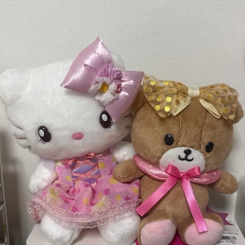 [BUNJANG] Universal Studios Japan Princess Hello Kitty &amp; Tiny Cham Doll Set / 유니버셜 프리센스 헬로키티&amp;타이니참