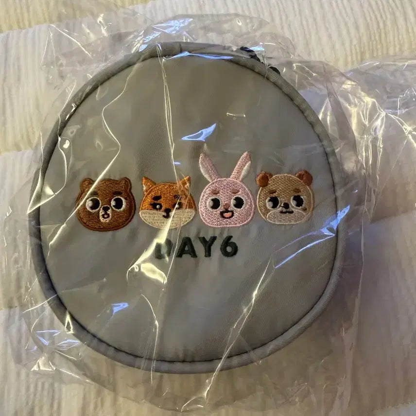 [BUNJANG] Day6 Forever Young Japan MD Pouch / Day6-파우치 포에버영 일본 MD