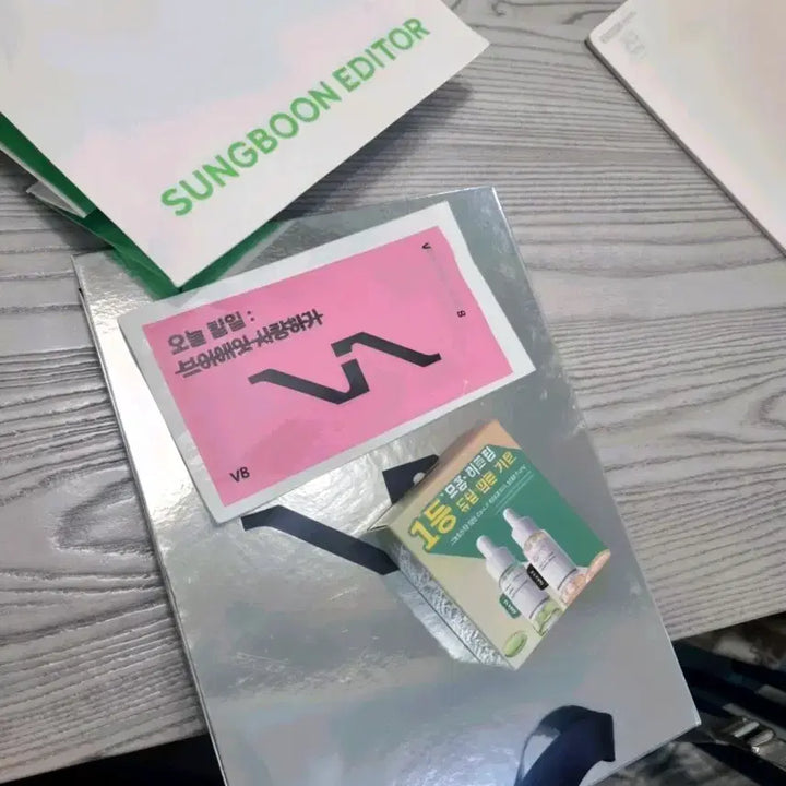 [BUNJANG] Seventeen V8 Studio Gift Set / v8 공방 선물 세븐틴 (포카 메시지카드 xxx)