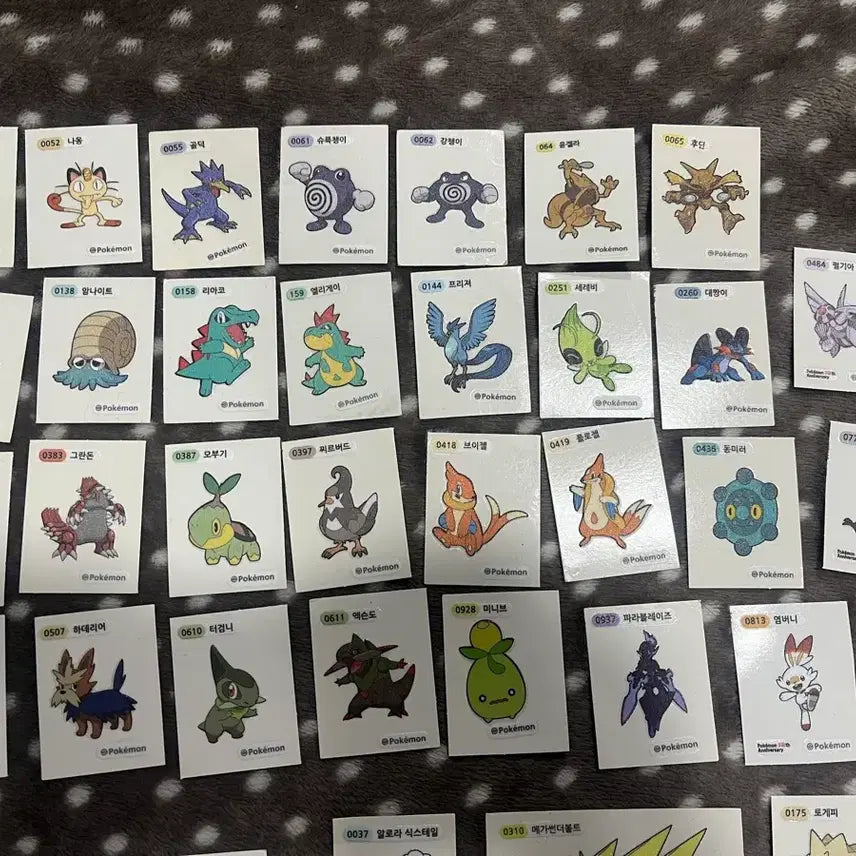 [BUNJANG] Pokemon Sticker Bundle - 80 Assorted Pieces / 포켓몬 띠부실 일괄 판매 80장 종류 다양함