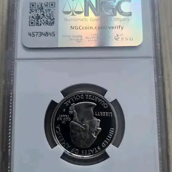[BUNJANG] 2004 Iowa State Quarter PF69 Ultra Cameo NGC Graded Coin / 2004년 아이오와 25센트 주화 PF69 울트라 카메오 NGC 등급