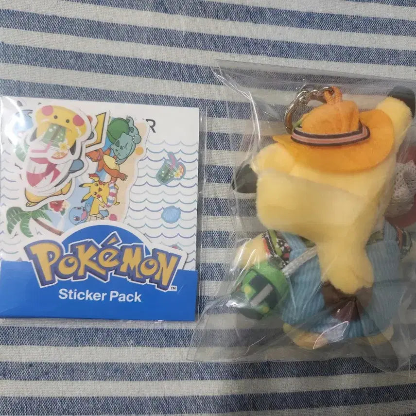 [BUNJANG] Pokemon Pikachu Overalls Plush Toy and Sticker Pack / 새상품)포켓몬스터 멜빵 피카츄