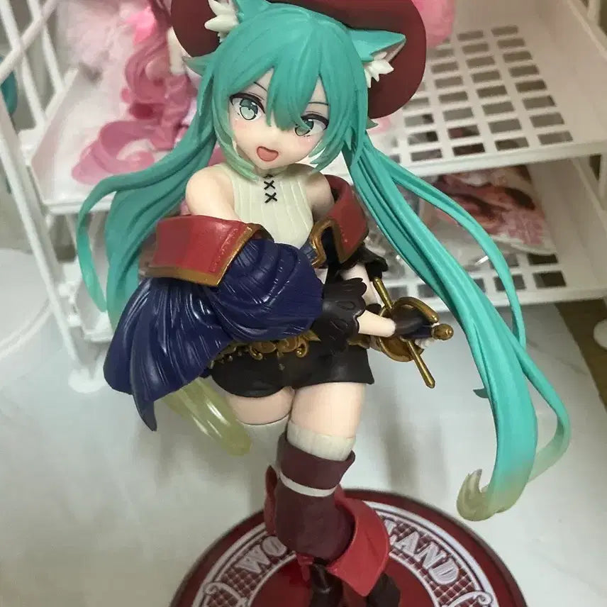 [BUNJANG] Hatsune Miku Puss in Boots Figure / 하츠네 미쿠 장화신은 고양이 피규어