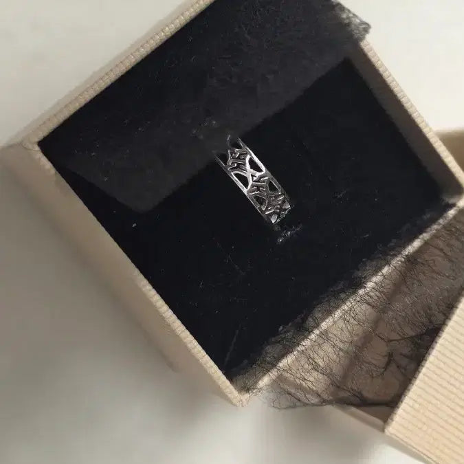 [BUNJANG] Young K Lovelystorm Ring / 영케이 레윗노 반지