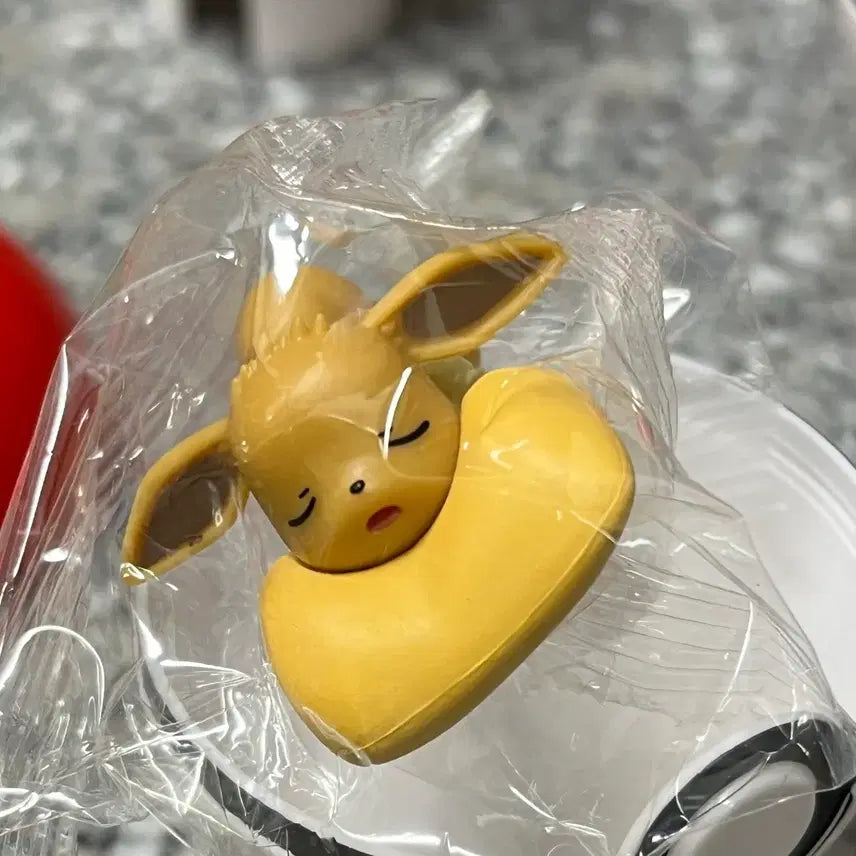 [BUNJANG] CU Pokémon Poké Ball Figure Eevee / 씨유 CU 포켓몬스터 포켓몬스터볼 피규어 이브이 판매
