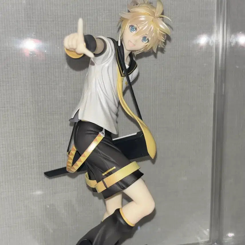 [BUNJANG] Kagamine Len Tony Ver. Figure / 카가미네 렌 Tony 피규어
