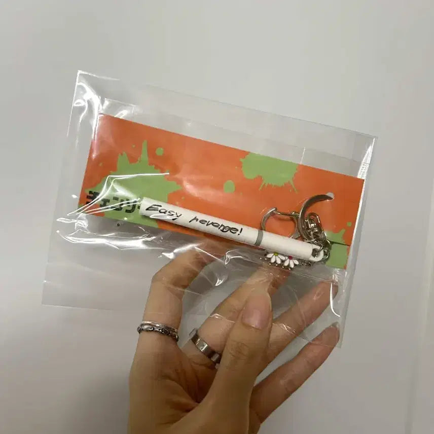 [BUNJANG] Chainsaw Man Easy Revenge Keychain Official Goods / 체인소맨 Easy revenge 키링 공식굿즈