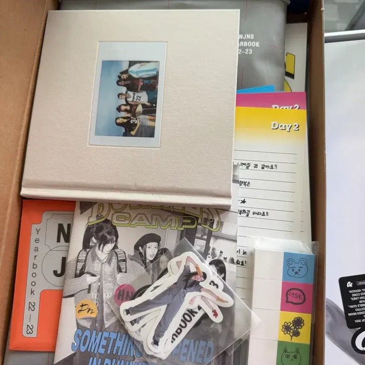 [BUNJANG] NewJeans Yearbook Code POB / 뉴진스 이어북 코드o 단순개봉 +특전