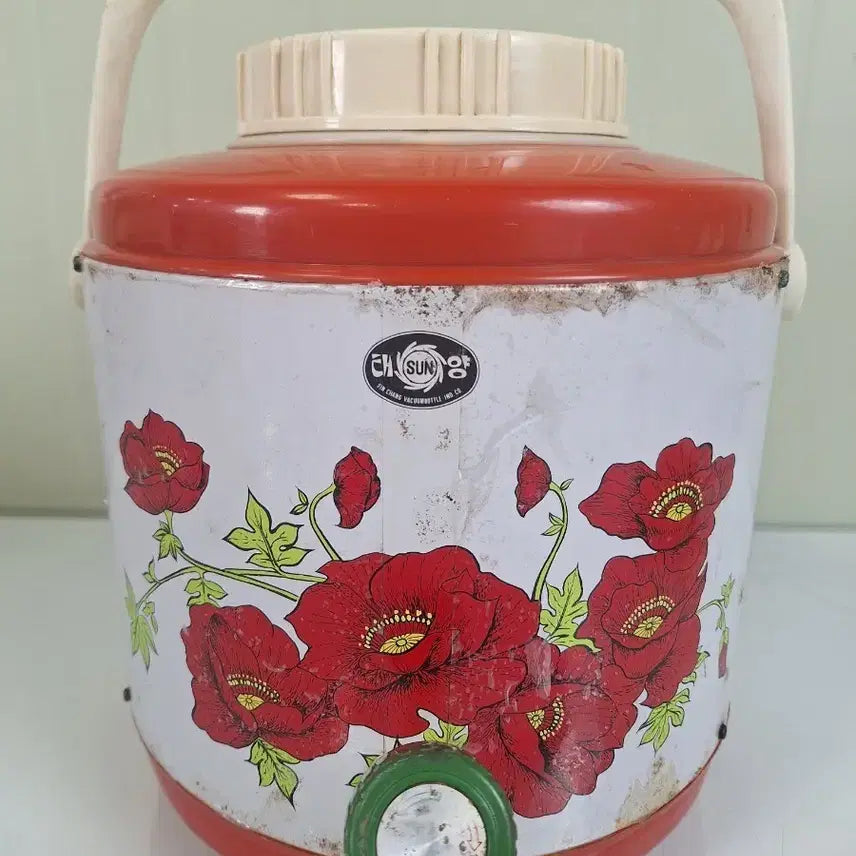 [BUNJANG] Vintage Sun Flower Design Outdoor Picnic Water Container / 근대사 수집 자료 옛날 야외 소풍 물통 신장 태양