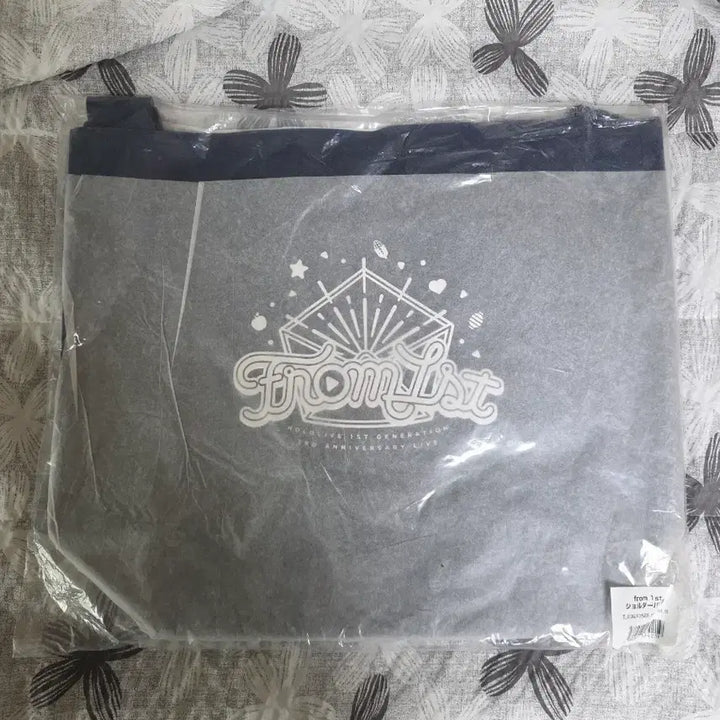 [BUNJANG] Hololive 1st Generation 3rd Anniversary Live from 1st Shoulder Bag / 홀로라이브 1기생 3주년 라이브 from 1st 숄더백 판매합니다