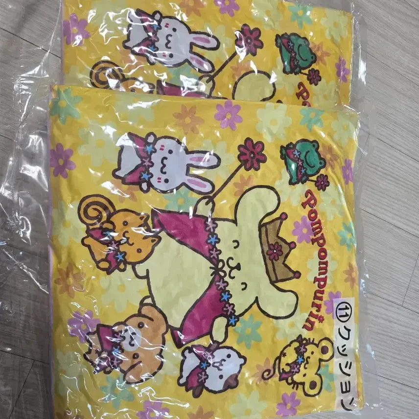 [BUNJANG] Sanrio Kuromi Pompompurin Cushion Set of 2 / 산리오 쿠지 폼폼푸린 쿠션 2개 세트