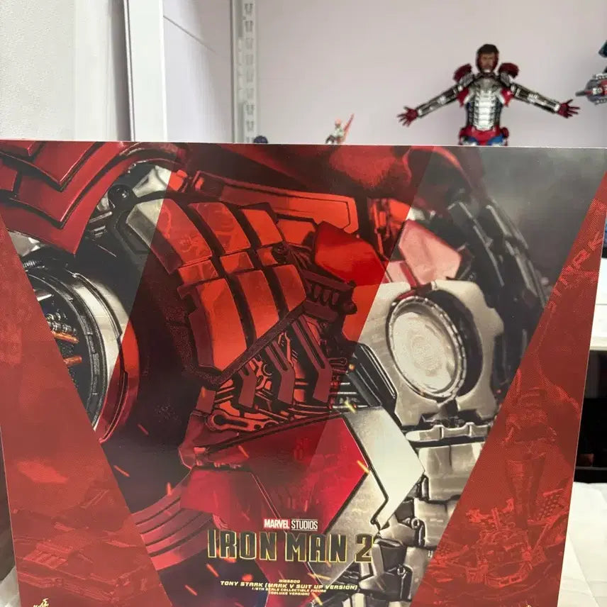 [BUNJANG] Hot Toys Iron Man Mark 43 (Suit Up Version) Action Figure / 핫토이 슈트업 아이언맨