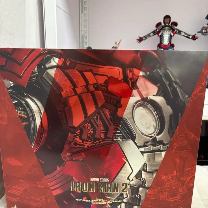 [BUNJANG] Hot Toys Iron Man Mark 43 (Suit Up Version) Action Figure / 핫토이 슈트업 아이언맨