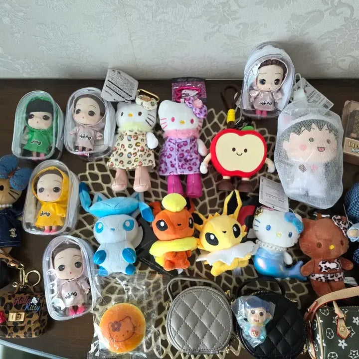[BUNJANG] Assorted Keyrings, Pouches, and Squishy Charms Bundle Set / 키링,파우치,말랑이 일괄 정리