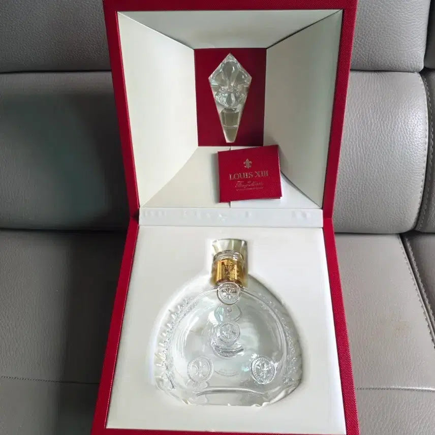 [BUNJANG] Louis XIII Remy Martin Cognac Empty Bottle / 루이13세 레미마르탱 코냑 위스키 공병