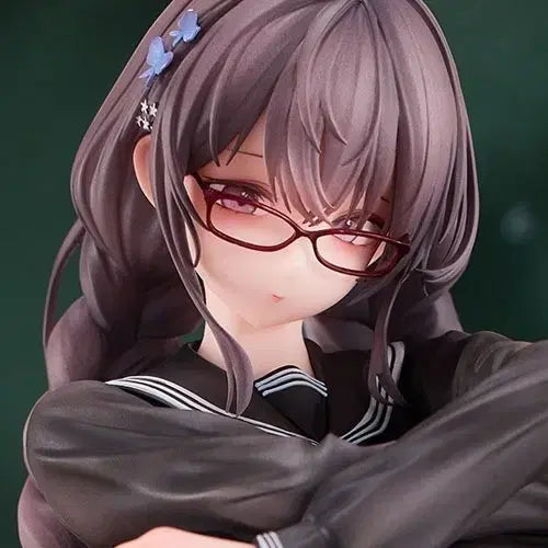 [BUNJANG] Gap Glasses Girl Figure / 체육수업을 받고 싶지 않은 갭 안경 소녀