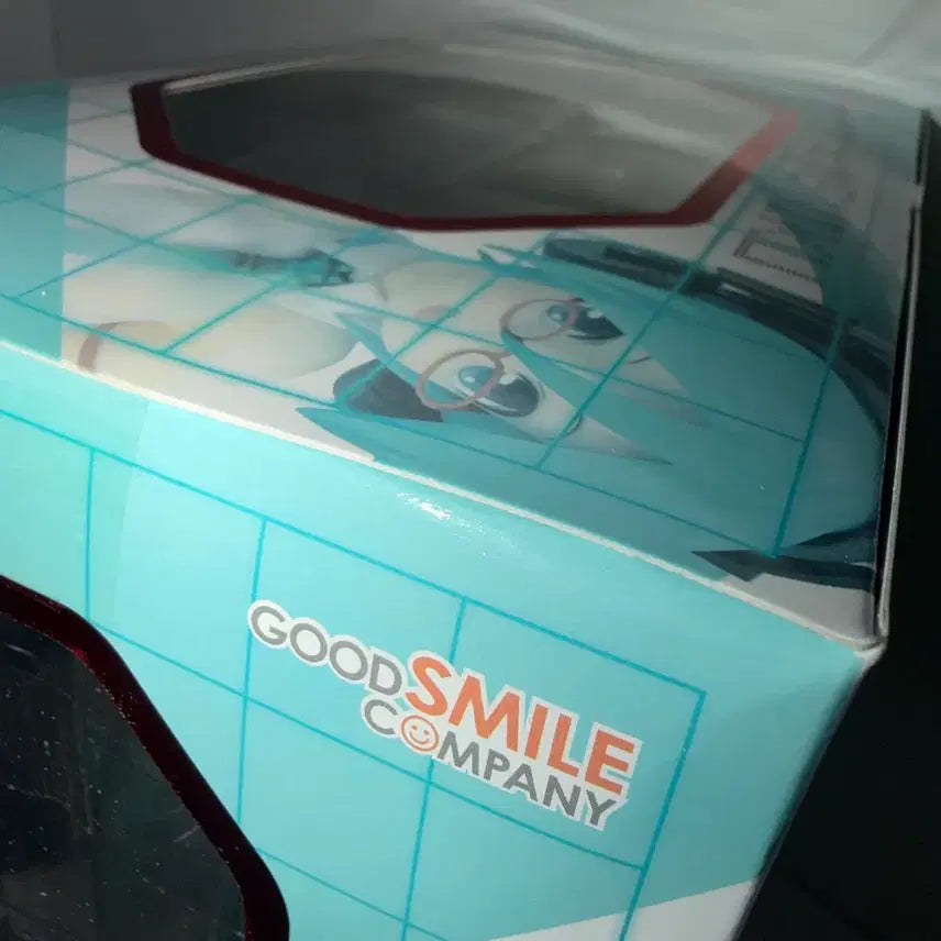 [BUNJANG] Good Smile Company Hatsune Miku lat Style Red Glasses 1/8 Scale Figure (Sealed) / 미개봉) 굿스마일 하츠네 미쿠 lat식 빨간 안경 1/8 스케일 피규어