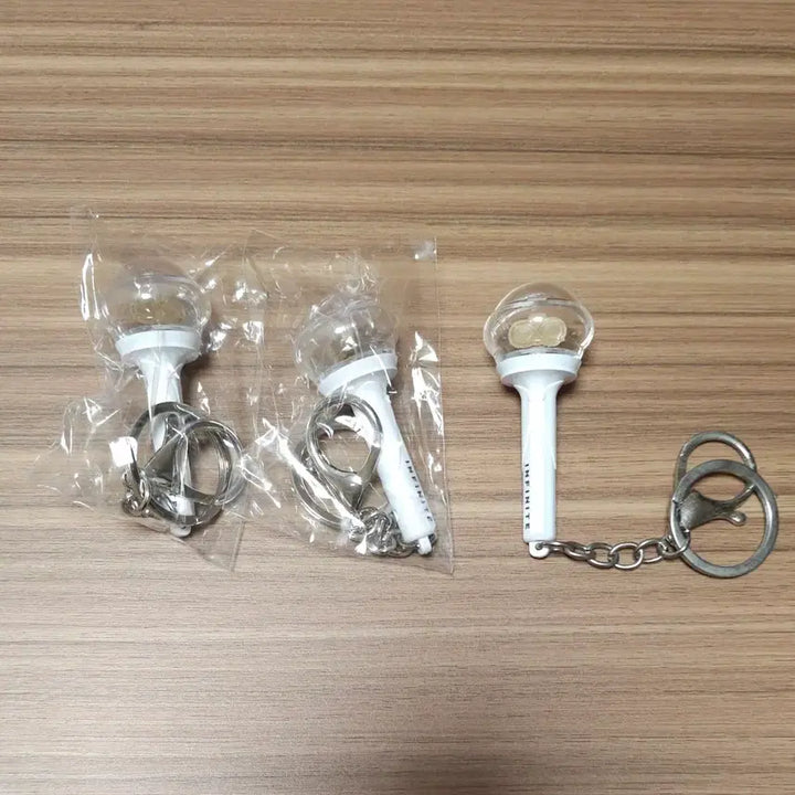 [BUNJANG] INFINITE 3-Item Bundle Keyring Set / 인피니트 키링3개일괄 여봉 응원봉