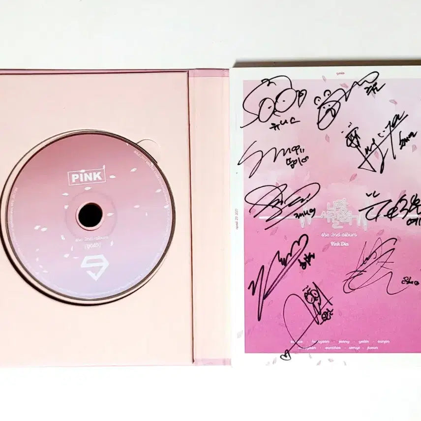[BUNJANG] DIA YOLO 2nd Full Album (Pink Ver.) Signed Album / [친필싸인반]희귀수집반/YOLO(핑크버전) 2nd 정규앨범