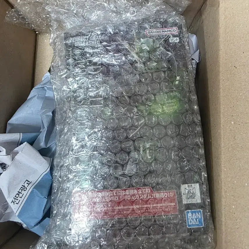 [BUNJANG] Bandai PG Unleashed RX-93 Nu Gundam with LED / 반다이 PG UNLEASHED 뉴건담 led