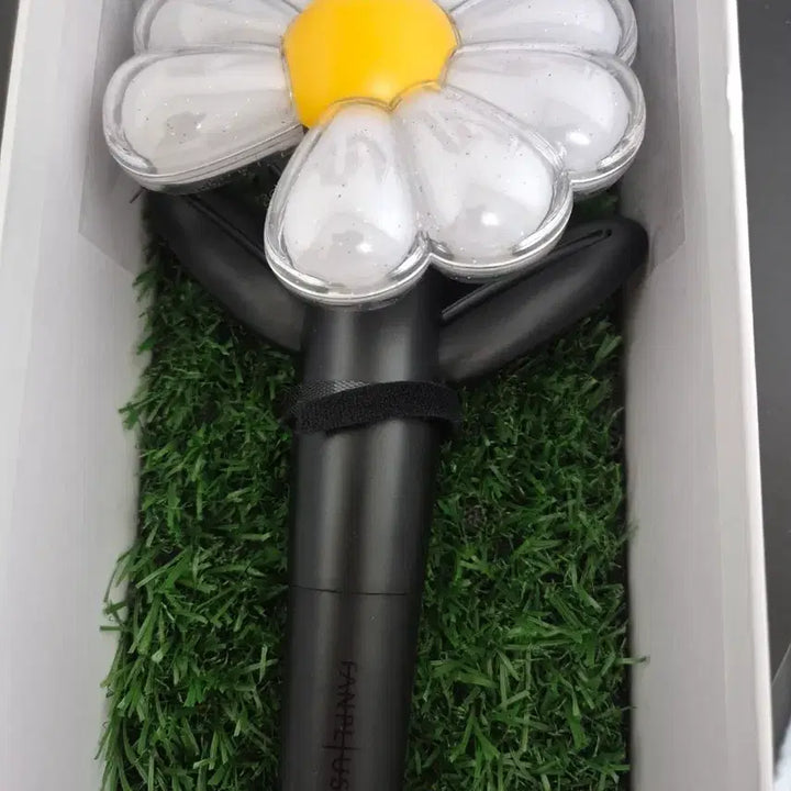 [BUNJANG] G-Dragon Solo Concert Light Stick / 지드래곤 응원봉 팝니다!(2~3번 켜봤어요)