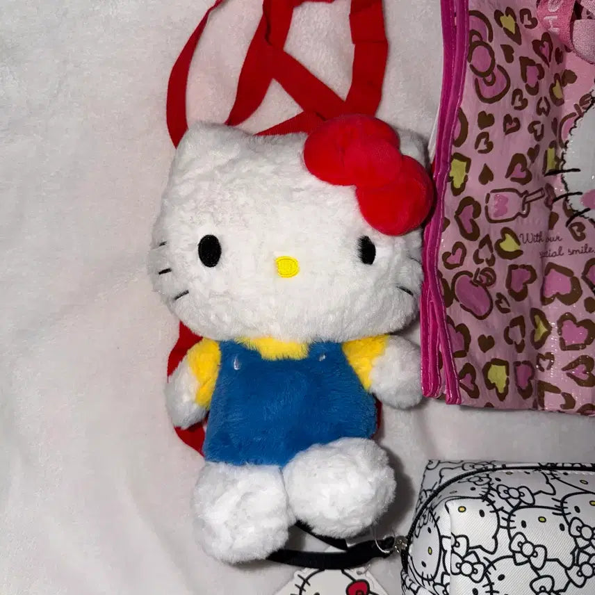 [BUNJANG] Sanrio Hello Kitty Plush Backpack, Crossbody Bag, Pouch, Coin Purse, and Tarpaulin Bag Set / 산리오 키티 인형 백팩, 크로스백, 파우치, 동전지갑, 타포린백 새상품
