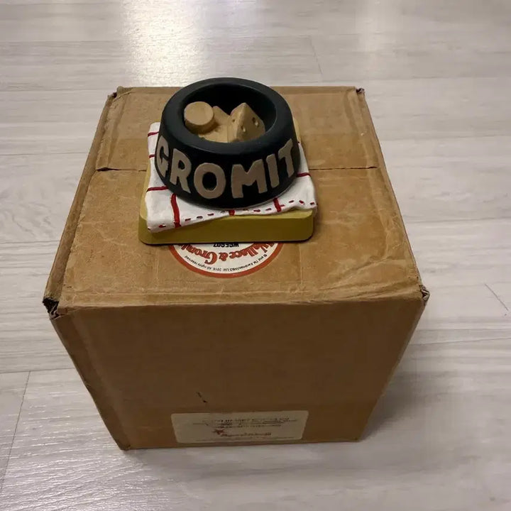 [BUNJANG] Wallace &amp; Gromit Feathers McGraw &amp; Gromit Pet Bowl / 월레스와 그로밋 해롭 그로밋 밥그릇