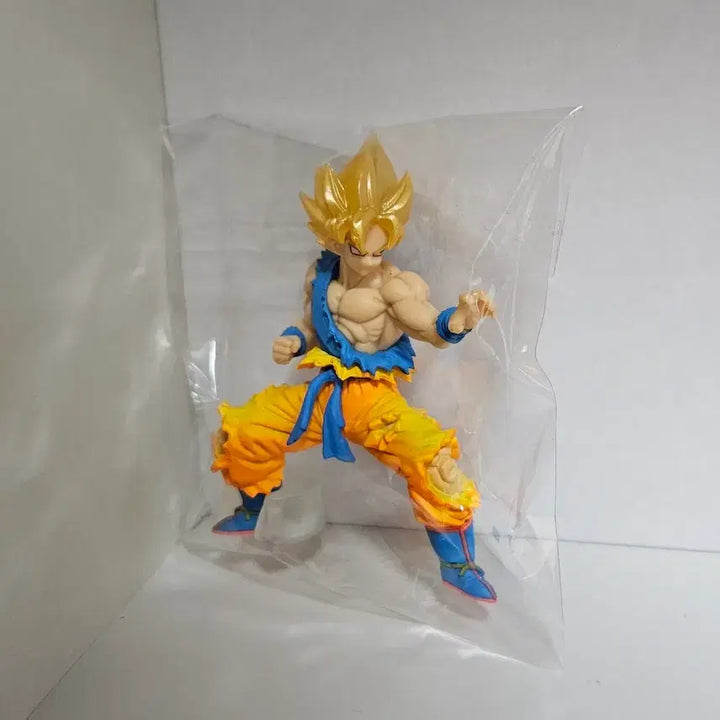 [BUNJANG] Dragon Ball Son Goku Super Saiyan HG Figure / 드래곤볼 손오공 hg 피규어 초사이어인