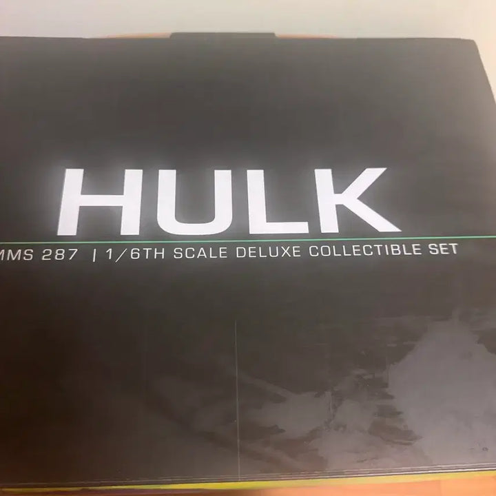 [BUNJANG] Hot Toys Avengers: Age of Ultron Hulk MMS287 Figure / 핫토이 aou 헐크 mms287