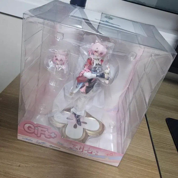[BUNJANG] miHoYo Honkai: Star Rail March 7th &amp; Silver Wolf Figure (Sealed) / 미개봉) 붕괴 스타레일 삼칠이 검칠이 피규어