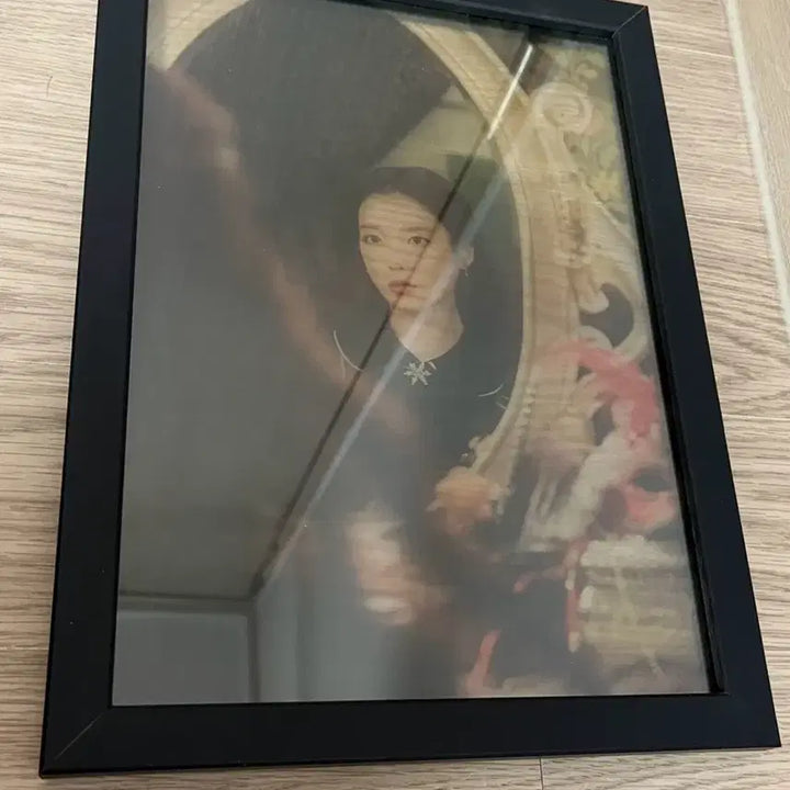 [BUNJANG] IU 10th Anniversary Acrylic Photo Frame + Mini Frame / 아이유 10주년 아크릴 포토프레임 + 미니액자