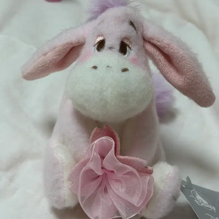 [BUNJANG] Shanghai Disneyland Eeyore Cherry Blossom Sakura Plush Keychain / 상하이 디즈니랜드 이요르 벚꽃 사쿠라 인형 키링