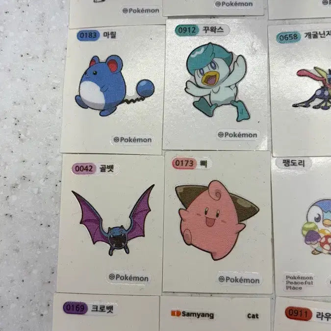 [BUNJANG] Pokemon Stickers 42-Piece Set with Legendary Pokemon / 포켓몬 띠부씰 42장 전설의포켓몬도 있음