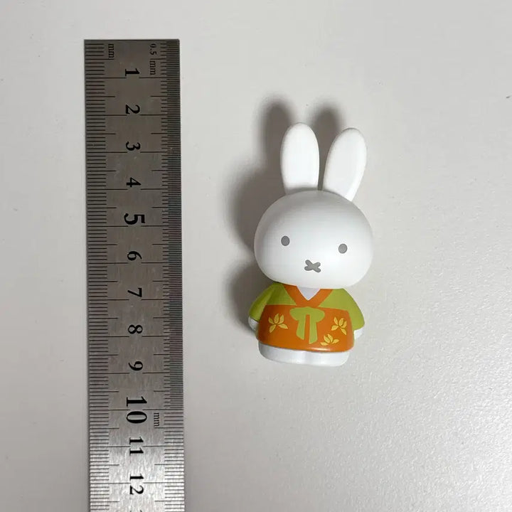 [BUNJANG] Miffy Traditional Costume Figure (Unused) / 전통의상 미피 피규어 (미사용)