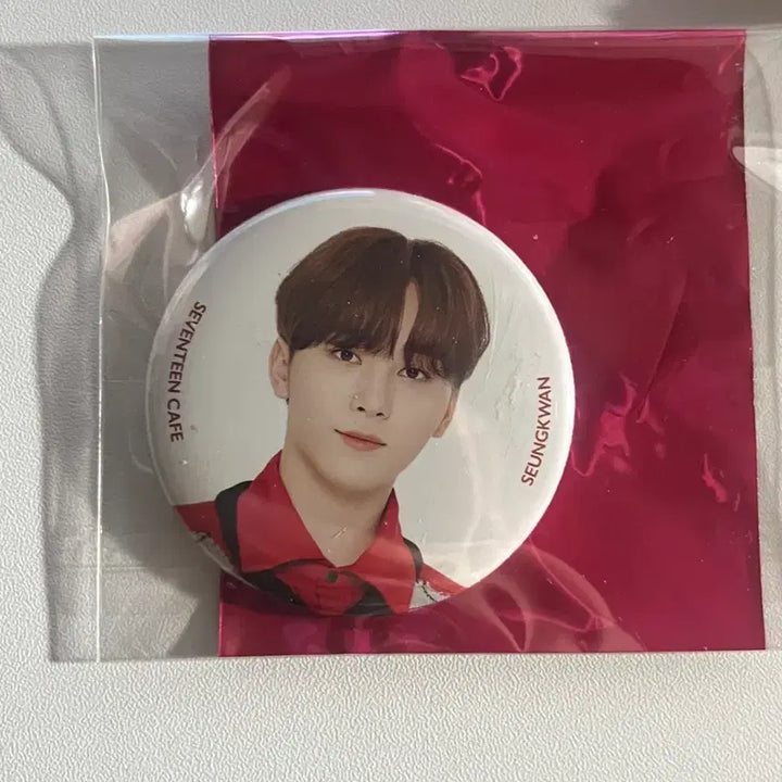 [BUNJANG] SEVENTEEN Seungkwan Cafe Can Badge / 세븐틴 승관 카페캔뱃지 판매양도