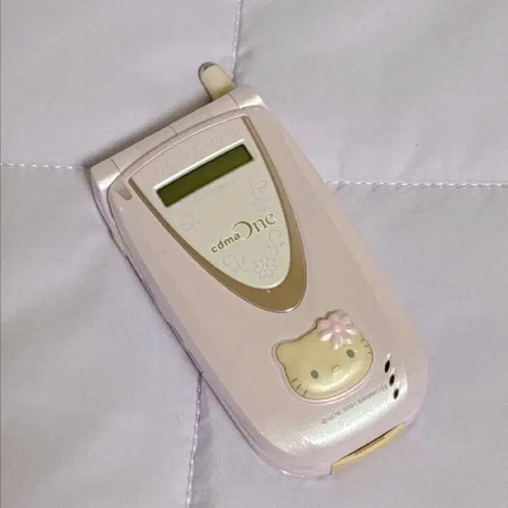 [BUNJANG] Vintage Hello Kitty Sanyo Phone / 고전 키티폰 키티 산요폰