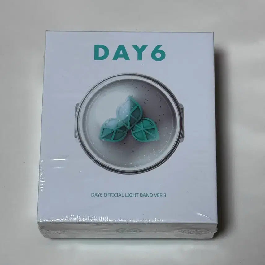 [BUNJANG] DAY6 Made Watch Ver. 3 Lightstick (Sealed) / 데이식스 마데워치 응원봉 버전3 미개봉 새상품