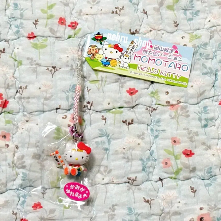 [BUNJANG] Hello Kitty 2004 Okayama Limited Momotaro Ver. Strap / 헬로키티 2004년도 고전키티 키티스트랩 오키야마한정 모모타로버전