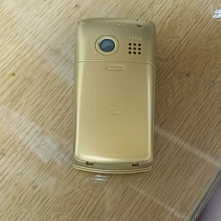 [BUNJANG] Golden Mock-up Phone / 황금색 목업폰